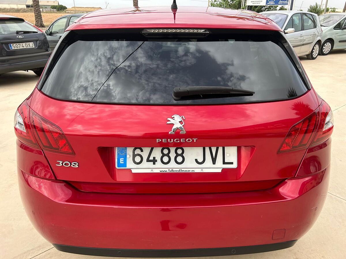 PEUGEOT 308 STYLE 1.2 E-THP AUTO SPANISH LHD IN SPAIN 86000 MILES SUPERB 2016